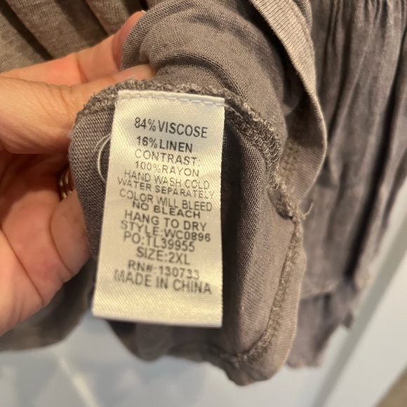 Umgee Women’s Gray Bell Sleeve Linen Blend Top Sz XXL - Picture 3 of 5